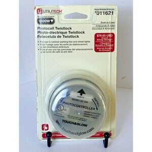 Utilitech 1800 Watt Outdoor Twist Lock Photocell Dusk To Dawn Security Control